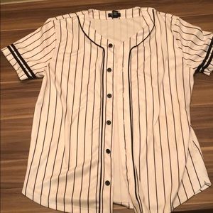 Men’s baseball style shirt